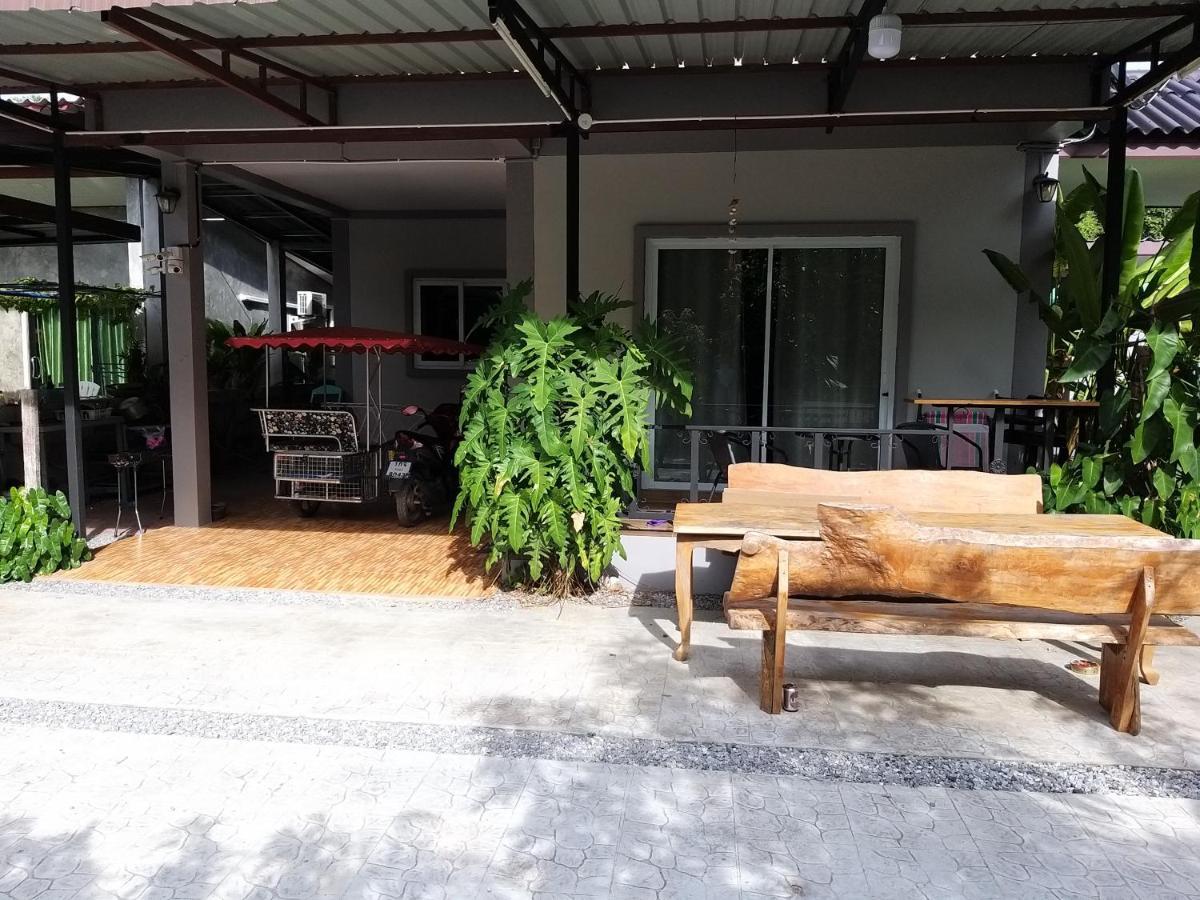 บ้านทะเลอิ่มเอม Bann Talay Im Eimm Ban Phe Exterior foto