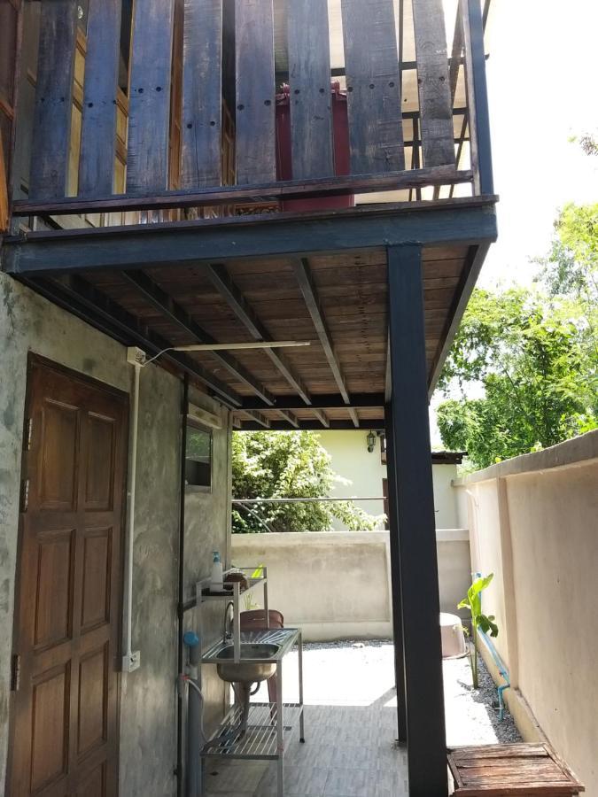 บ้านทะเลอิ่มเอม Bann Talay Im Eimm Ban Phe Exterior foto